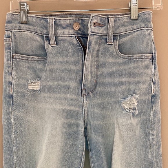 American Eagle size 0 ripped jeans - Picture 2 of 4